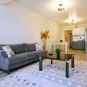https://interesnaya-dwuszka-v-molodejke.hotels-of-almaty.com